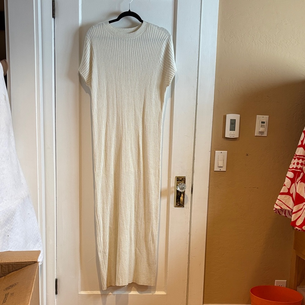 Good -American Cream Ribbed Short-Sleeve Maxi Dress